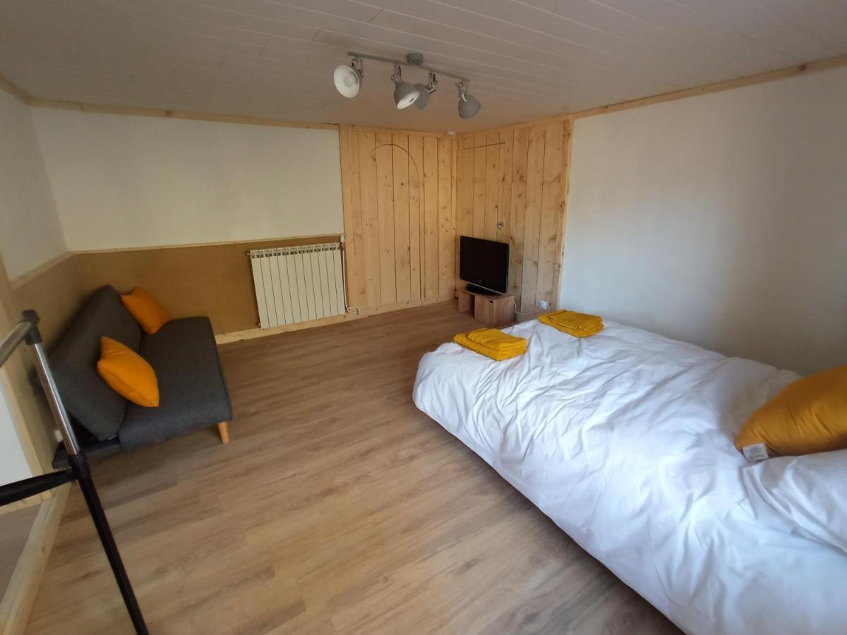 Studio Meuble Proche Des Thermes Cransac Exteriör bild